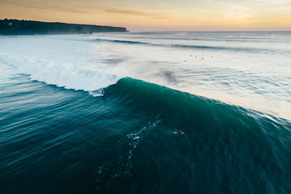 Surfing flows